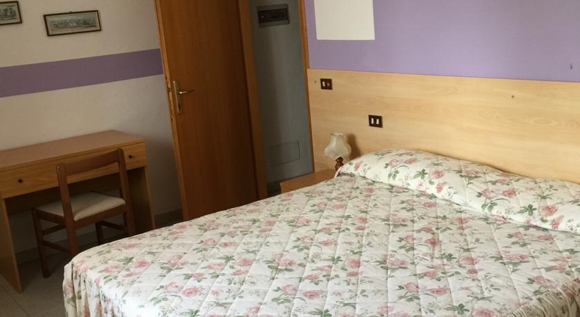 Albergo Ristorante La Torretta Castiglione dei Pepoli Bagian luar foto